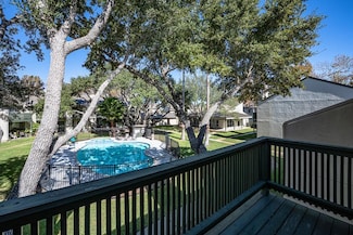 302 St Andrews Apt J -103, Rockport, TX 78382