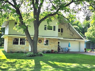 127 S 3rd Ave, Plainfield, WI 54966