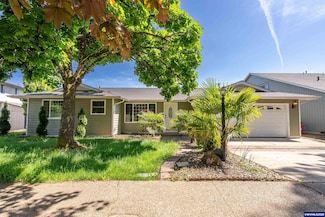 2286 Greentree Dr NE, Salem, OR 97305