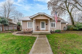 409 SE J St, Grants Pass, OR 97526