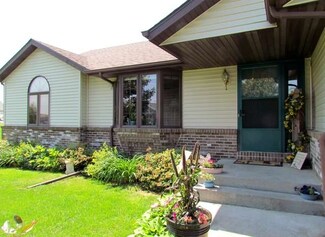 513 Don Dr, Pecatonica, IL 61063