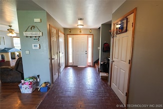 1314 Ford Circle Dr, Wagoner, OK 74467