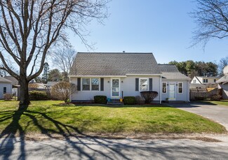 24 Mountain View Cir, Southampton, MA 01073