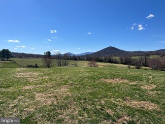 4598 Leeds Manor Rd, Marshall, VA 20115