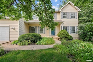 1199 Scenic Place, Le Claire, IA 52753