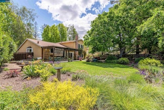 601 Creekmore Ct, Walnut Creek, CA 94598