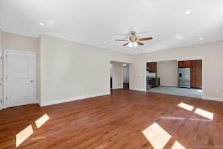 67 Beech St Unit 1, New Haven, CT 06511