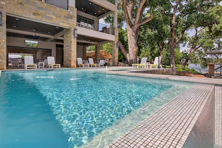 565 Ellen Williams Loop, Kingsland, TX 78639