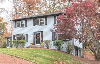 38 Biscayne Pkwy, Nashua, NH 03064