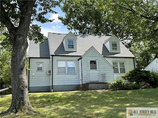 351 Metlars Ln, Piscataway, NJ 08854