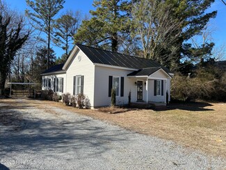 108 N Chestnut St, Woodland, NC 27897