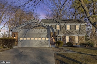 9354 Tovito Dr, Fairfax, VA 22031