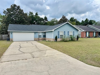 9 Holly Rd, Crestview, FL 32539