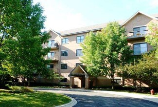 20 Trafalgar Square Unit 307, Lincolnshire, IL 60069