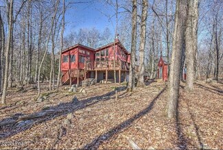 32 Rockway Rd, Lake Ariel, PA 18436