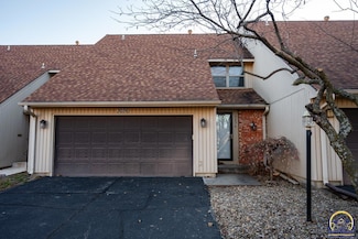 3036 SW Randolph Ave, Topeka, KS 66611