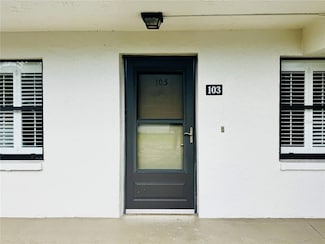 4910 Bay St NE Unit 103, Saint Petersburg, FL 33703