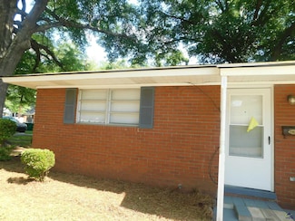 1103 S 2nd St, Perry, GA 31069