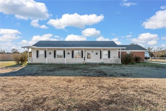 1085 Shilling Dr, Elm Mott, TX 76640