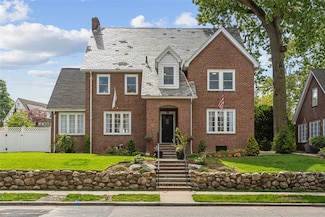 640 Elmgrove Ave, Providence, RI 02906