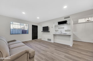 4041 W Reade Ave, Phoenix, AZ 85019
