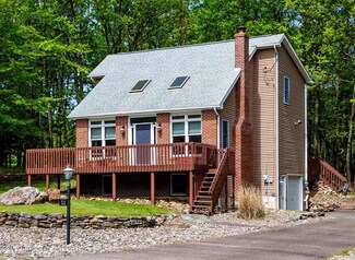11 Tournament Way, Hazleton, PA 18202