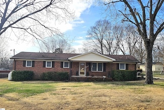 107 Marcie Dr, Boiling Springs, SC 29316