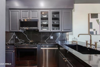 4343 N 21st St Unit 217, Phoenix, AZ 85016