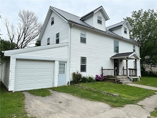 19 Hickory St, Silver Creek, NY 14136