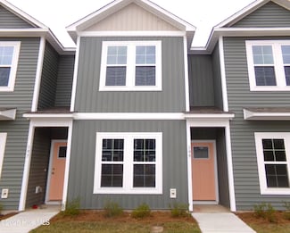 199 Loren Rd, Hubert, NC 28539