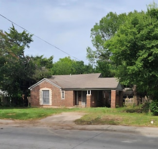 526 S Cockrell Hill Rd, Dallas, TX 75211