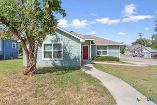 718 N 1st St, Temple, TX 76501