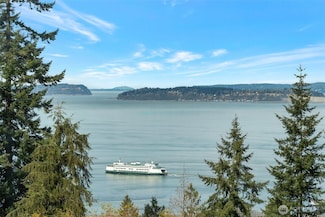 704 Campbell Ave, Mukilteo, WA 98275