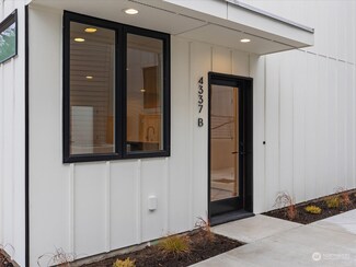 4337 30th Ave W Unit B, Seattle, WA 98199
