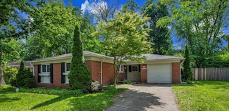 23283 Tuck Rd, Farmington Hills, MI 48336