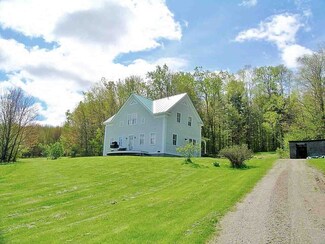 3688 Quaker St, Bristol, VT 05443