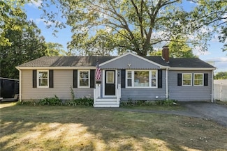 21 Lake Dr, North Kingstown, RI 02852