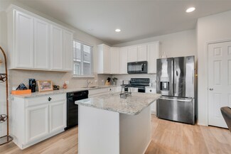 1015 Norias Dr, Heath, TX 75126