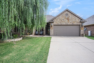 1733 Colorado Dr, Burleson, TX 76028