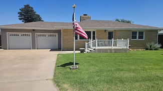 412 W Cedar St, Bucklin, KS 67834