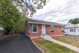 22 Norris St, Manchester, NH 03103