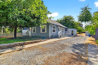 2252 Waldon St, Redding, CA 96001