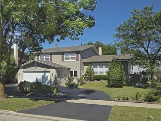 2425 N Chestnut Ave, Arlington Heights, IL 60004