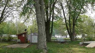 194 Independence Rd, Howe, IN 46746