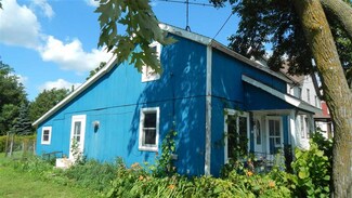 910 Dodgeville St, Highland, WI 53543