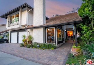 2870 Angelo Dr, Los Angeles, CA 90077