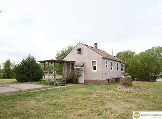 7115 Railroad Ave, Bellevue, NE 68147
