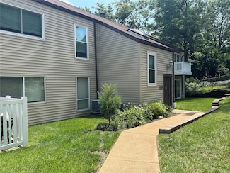 1301 Glendale Gardens Dr Unit D, Saint Louis, MO 63122