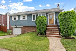36 Chestnut St, Avenel, NJ 07001