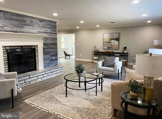 513 Washington Grove Ln, Washington Grove, MD 20880